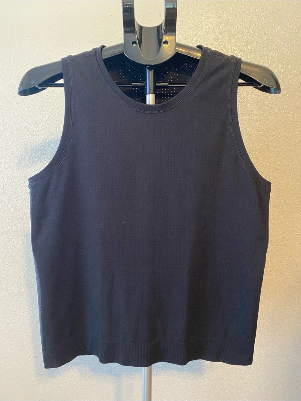 Athleta In Motion Seamless Classic Black Tank Top Small